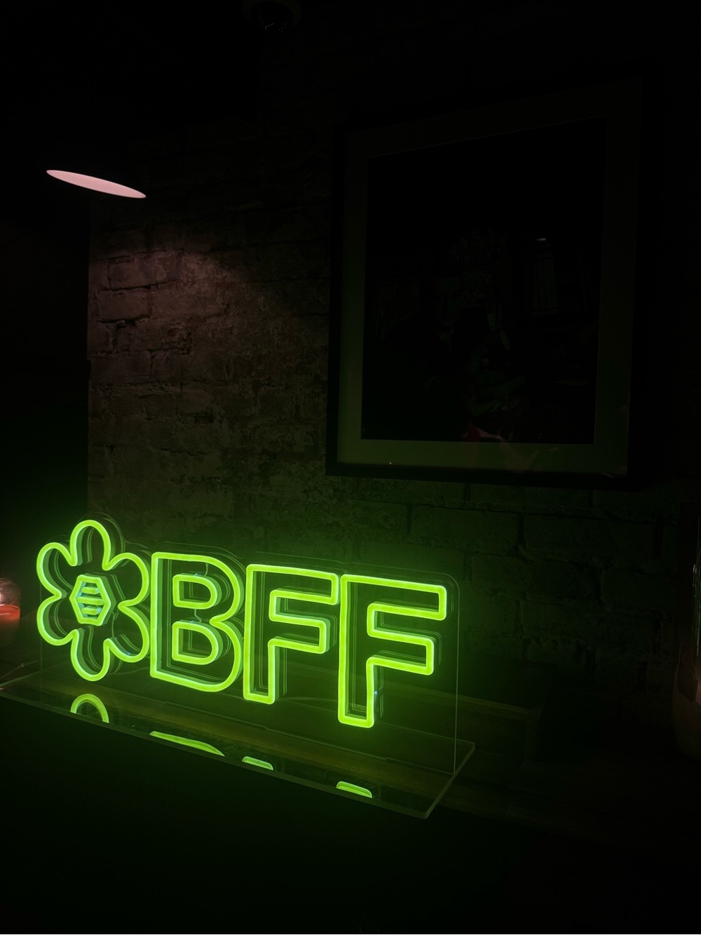 Neon "BFF" Sign in Bright Green